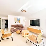 Stunning Bungalow, Pool, Terrace, Beach! Se12