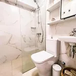 Lejlighed Stunning Bungalow, Pool, Terrace, Beach! Se12 *