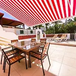 Lejlighed Stunning Bungalow, Pool, Terrace, Beach! Se12 *