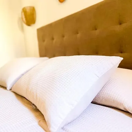 Apartmán Stunning Bungalow, Pool, Terrace, Beach! Se12