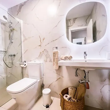 Stunning Bungalow, Pool, Terrace, Beach! Se12 דירה אדחה